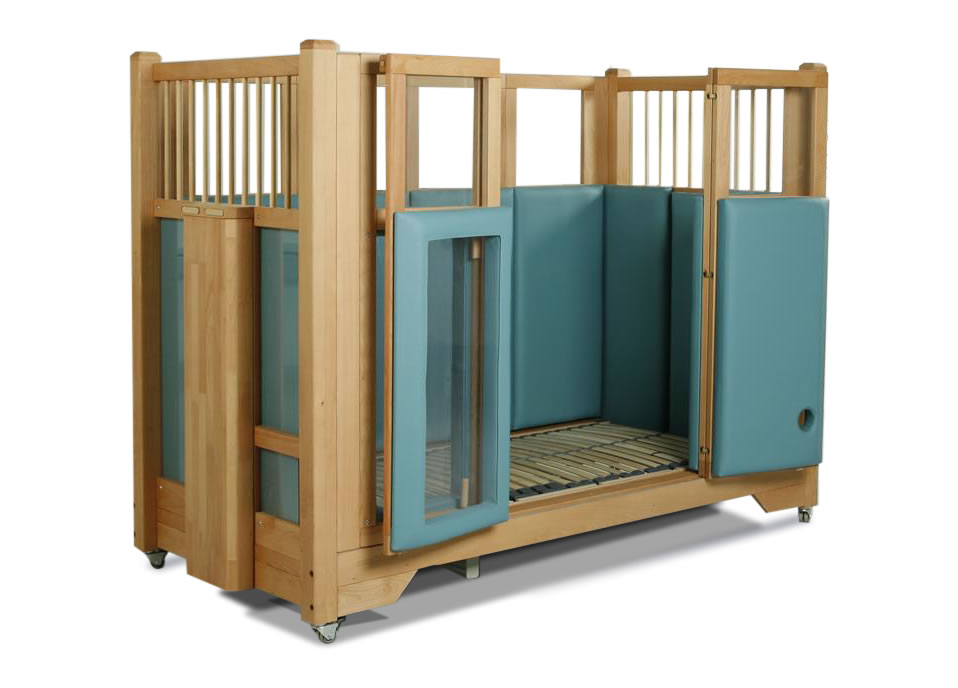 Tom special needs cot